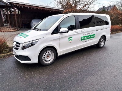 Der Bürgerbus in der Gemeinde Horst (Holstein) ist am 23. Januar 2024 gestartet und verbessert seitdem die Nahmobilität innerhalb der Gemeinde. Für medizinische Angebote fährt er bis nach Elmshorn. Foto: Bürgerbus Horst/Dr. Holger Jansen/Agentur Landmobil